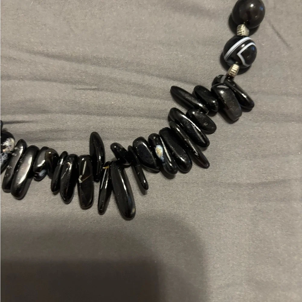Elegant Black Beaded Necklace - Picture 11 of 13
